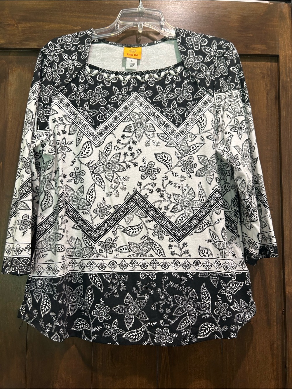 M373 Black & White Floral Pattern Women's Top Sz L